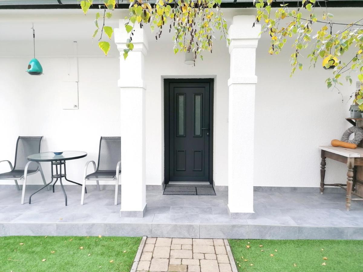 Jaszbereny Boutique Room Exterior photo